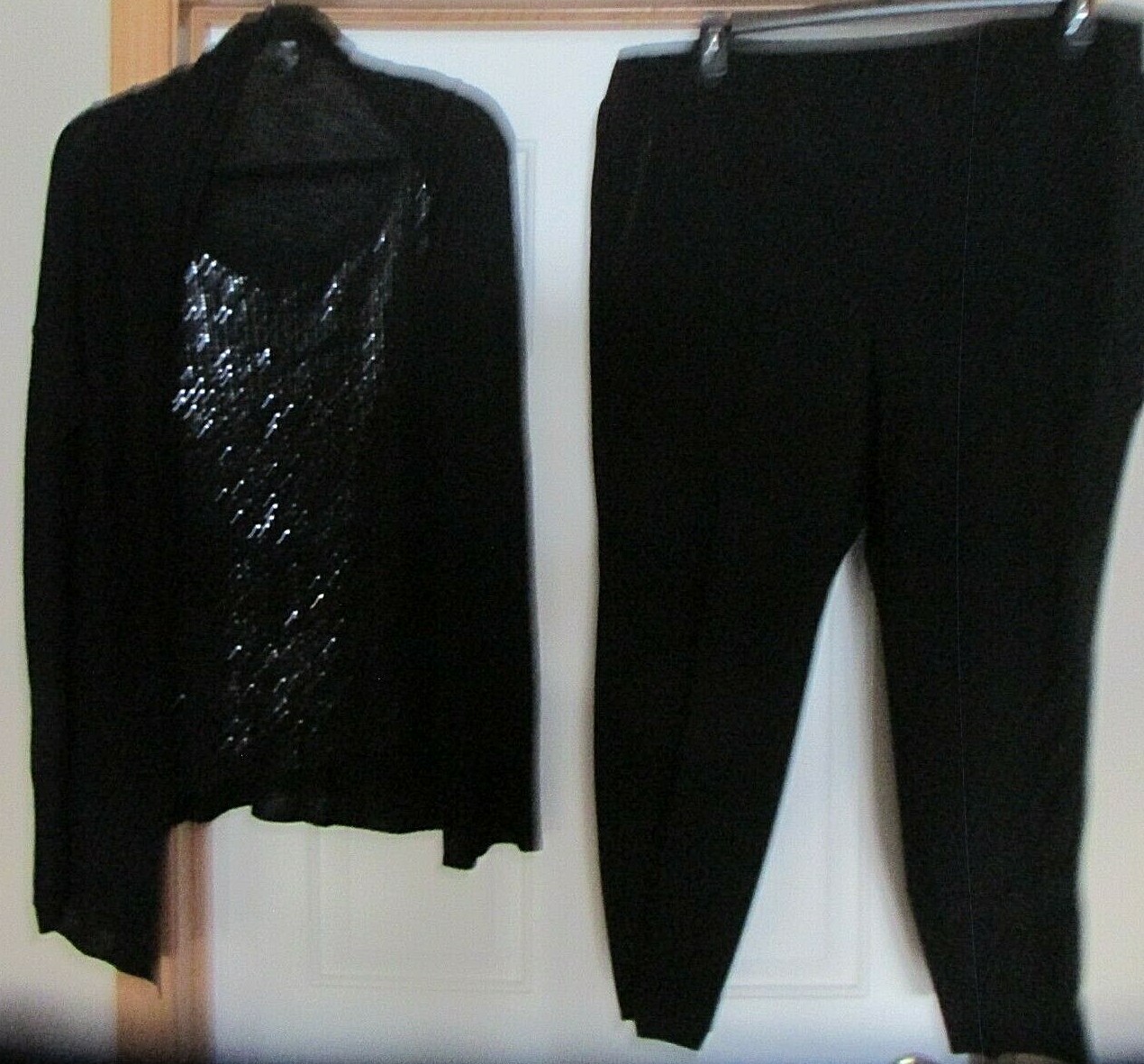 WOMANS PLUS SIZE 22 LANE BRYANT, TORRID AND MORE CLOTHING LOT# 9661