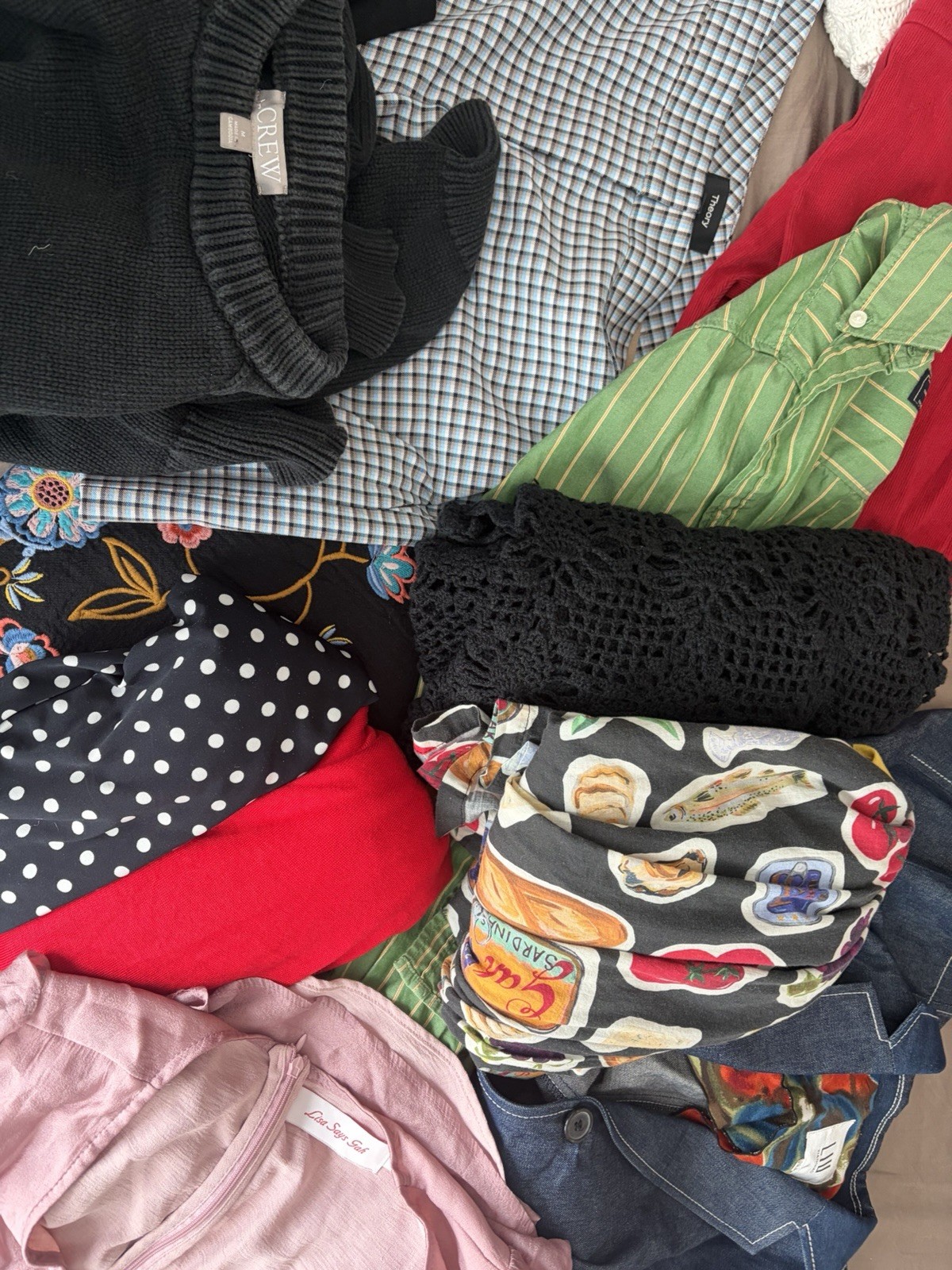 Women’s clothing lot (all sized medium or small) some y2k and vintage