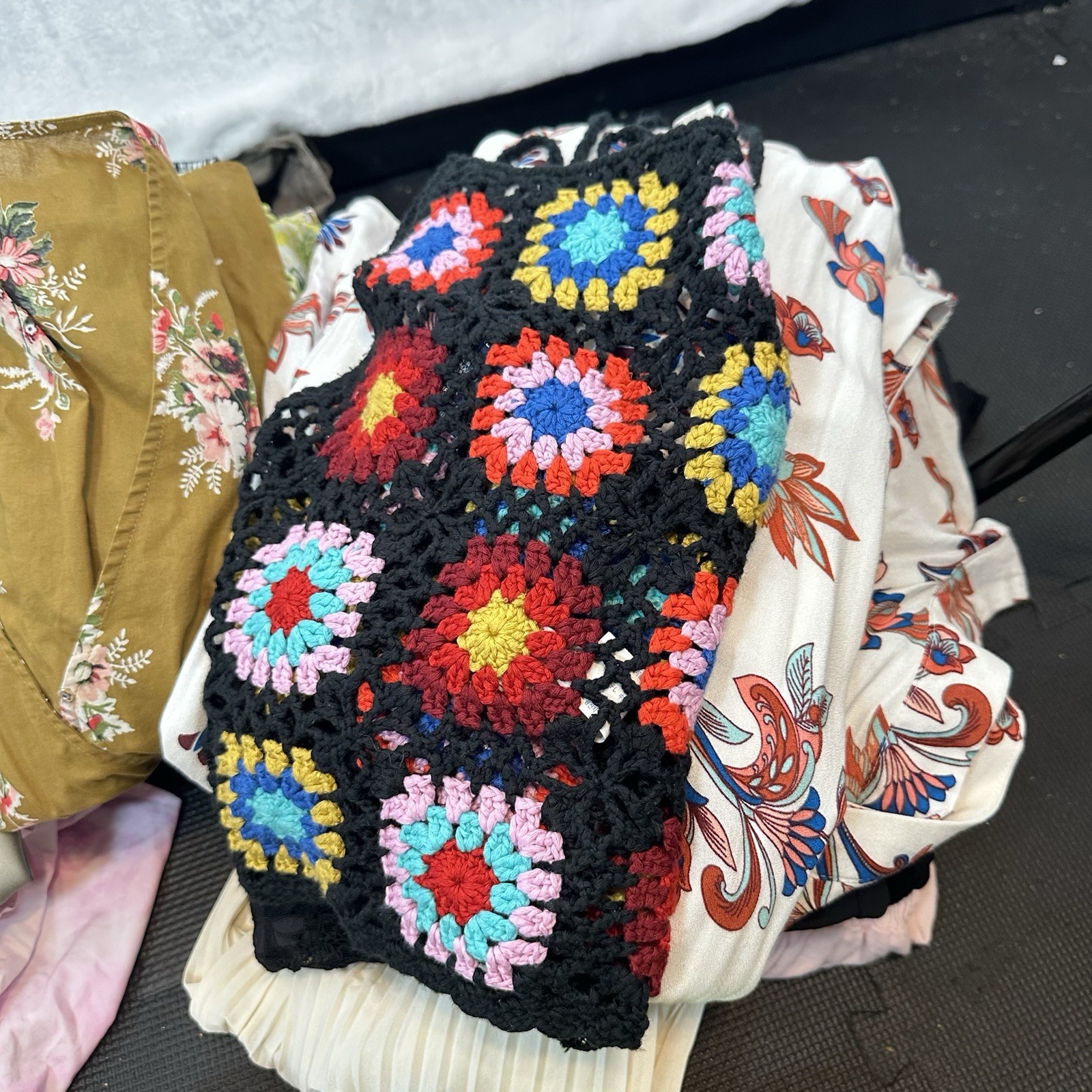 Urban Outfitters Zara Clothing Whole Sale 31 Piece Lot Womens Various Sizes
