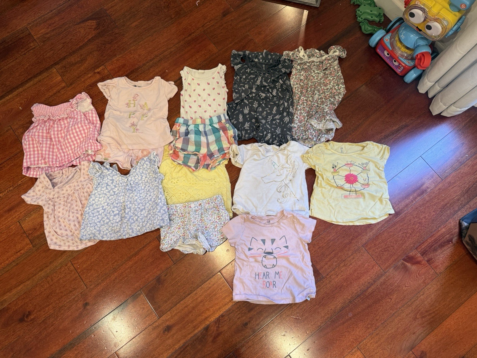 Baby Gap 3t Cotton Blend Lot Multicolor Floral/Animals Tops Shorts 14 pieces