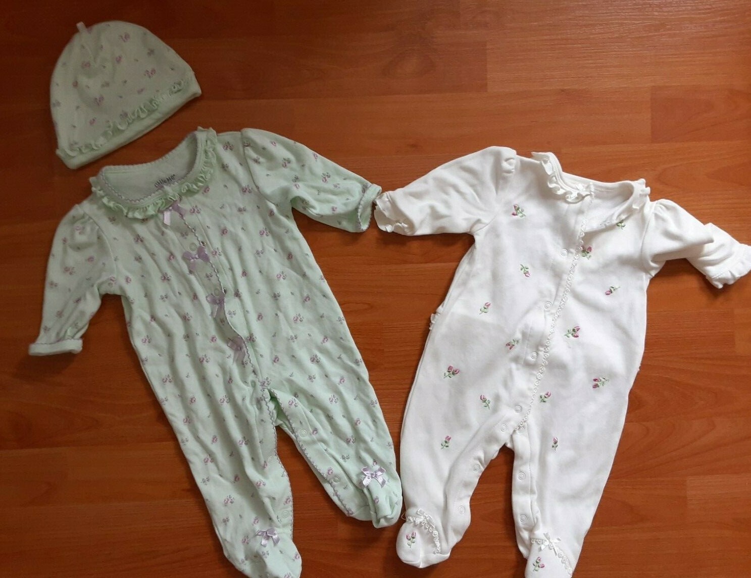 LOT OF 11 PCS NEWBORN 3 MON BABY CLOTHES CARTER&rsquo;S BABY GAP LITTLE ME