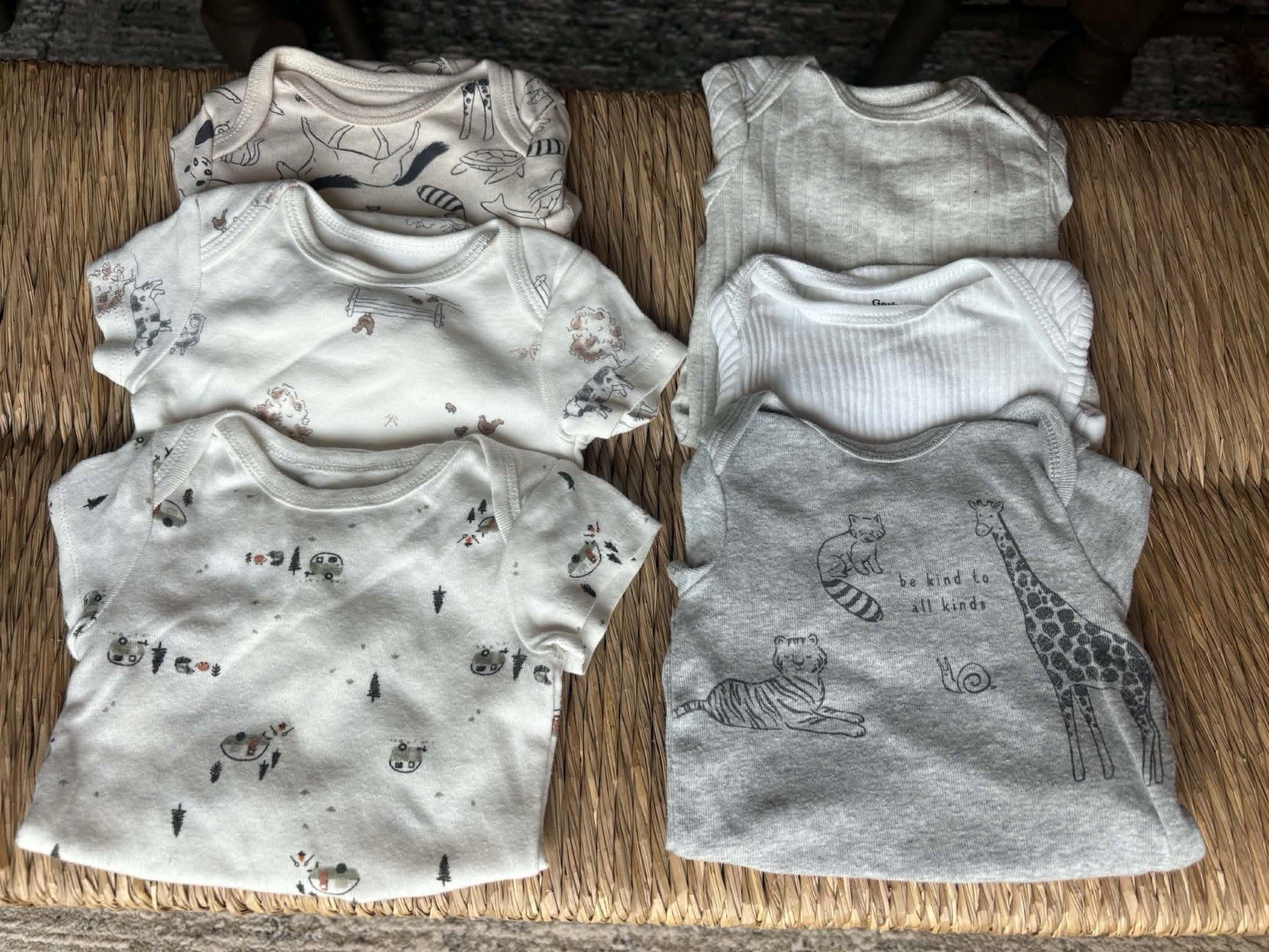 Carter&rsquo;s Unisex Baby Lot of 6 Bodysuits 0-3 Months White/Gray Animal Print