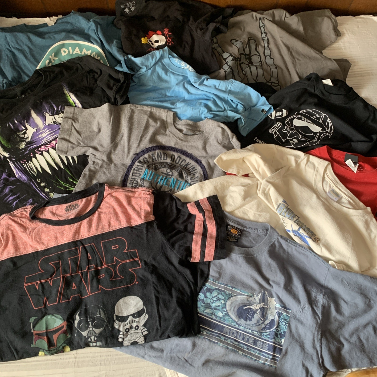 Graphic T- Shirt LOT Of 10 bundle Mixed Sizes S M L XL billabong Marvel Jerzees