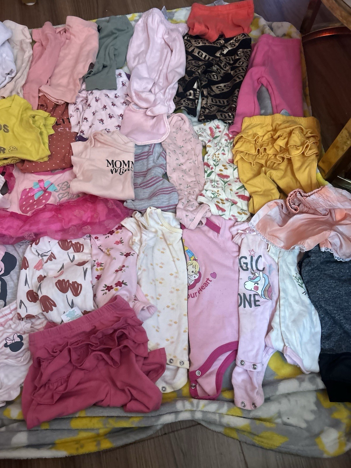 GUESS Baby Girl Cotton Clothing Lot Minnie Mouse Multicolor 0-6M 6/9M/ 12M 43pc