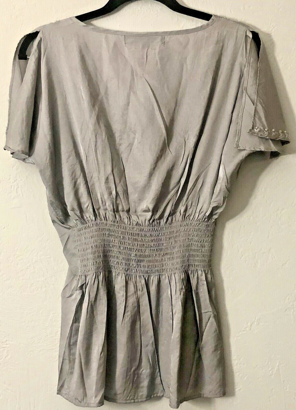 Women&rsquo;s Mixed Bloues + Tops Size Small,Medium, and Large Free Shipping Lot of 5