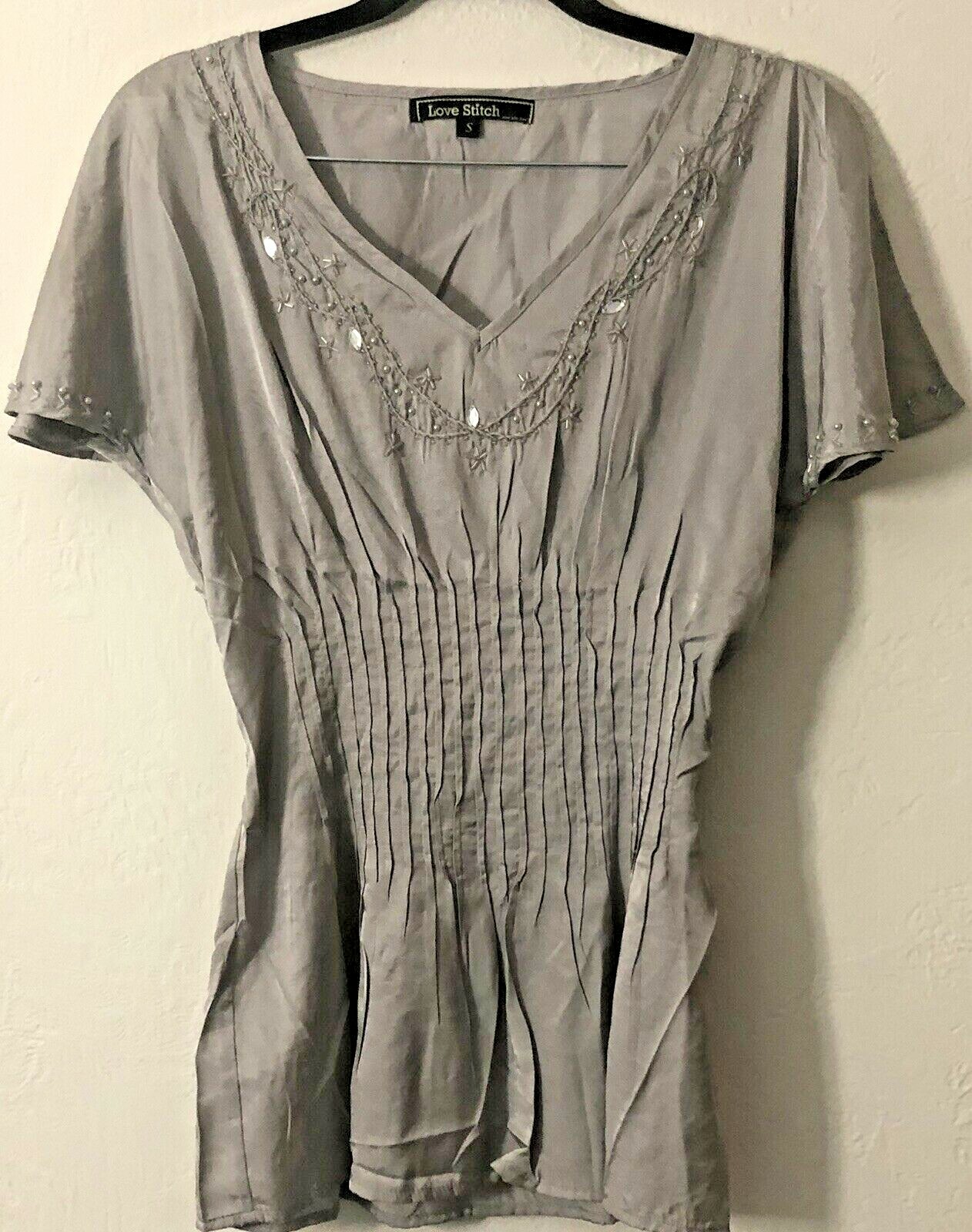 Women&rsquo;s Mixed Bloues + Tops Size Small,Medium, and Large Free Shipping Lot of 5