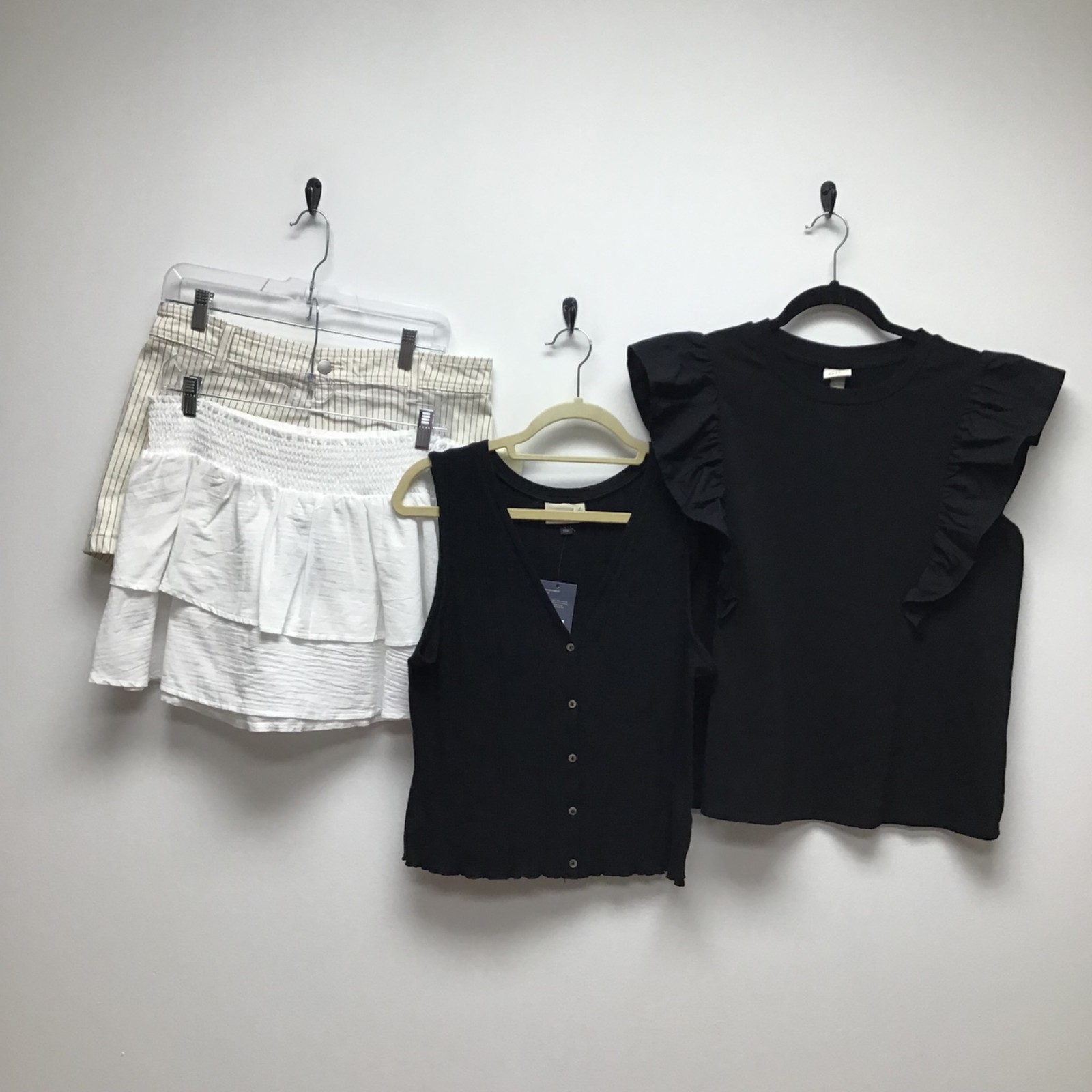 Universal Thread A New Day Wild Fable Lot Skirt Shorts 2 Tops Size L 12 New