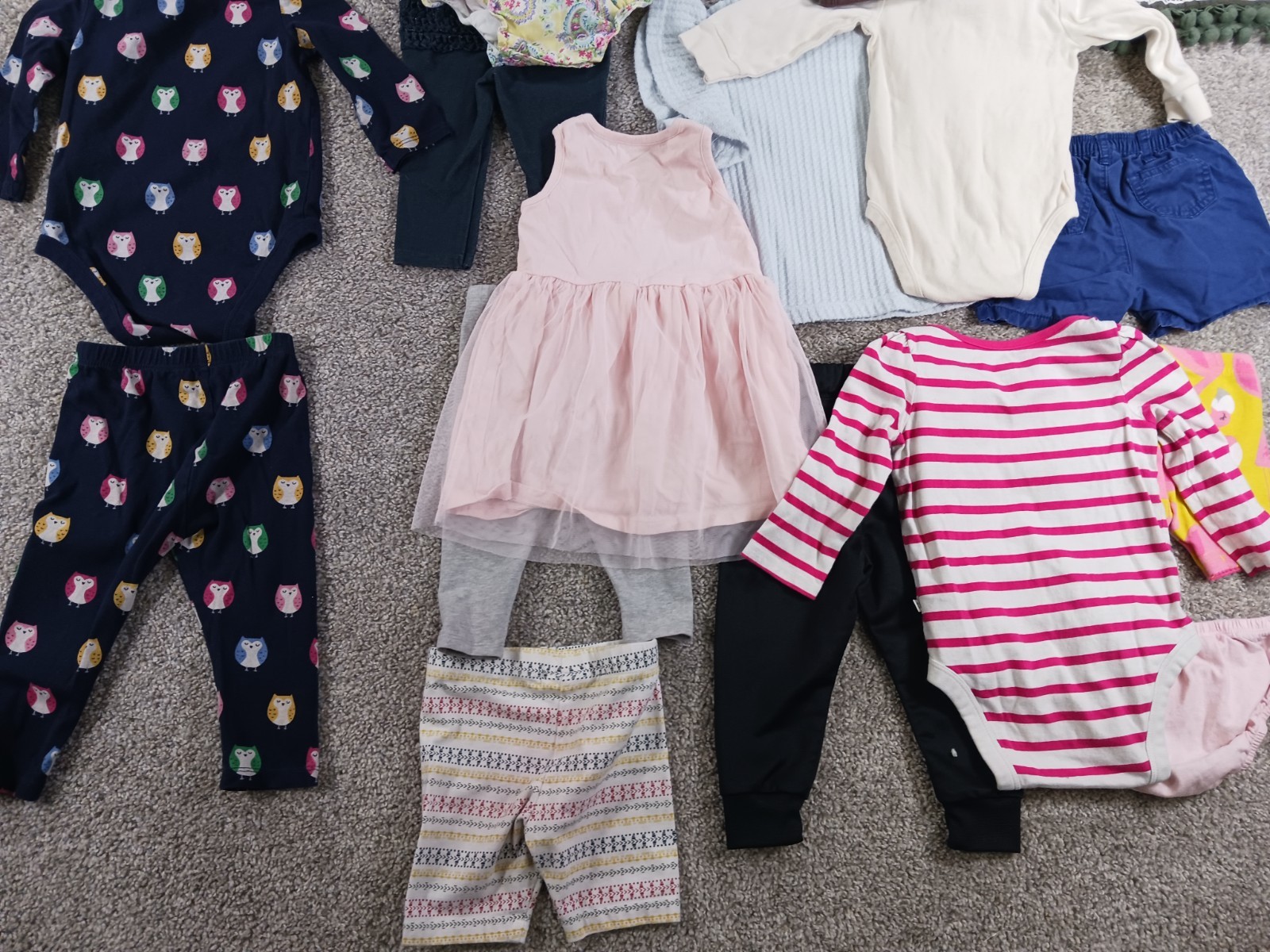 Gap Carters 9M Kids Mixed Lot Of 17 Clothes Dresses Shirts Pants Shorts