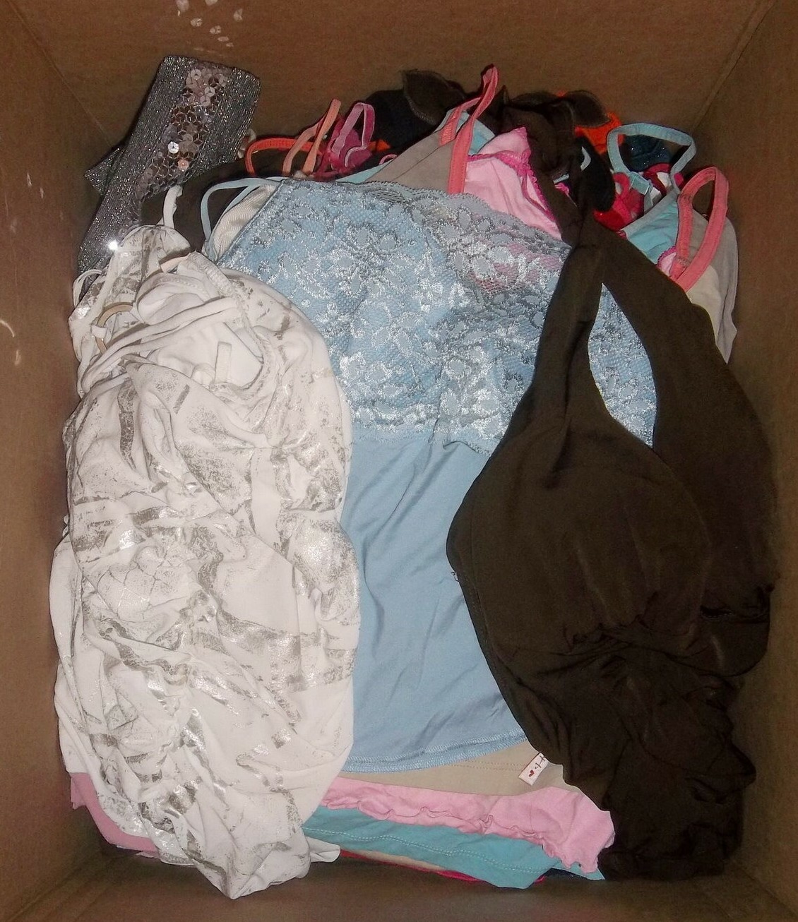 Lot of 10 20 50 Mixed Womens Juniors Clothes Bulk Wholesale Resale Consignment
