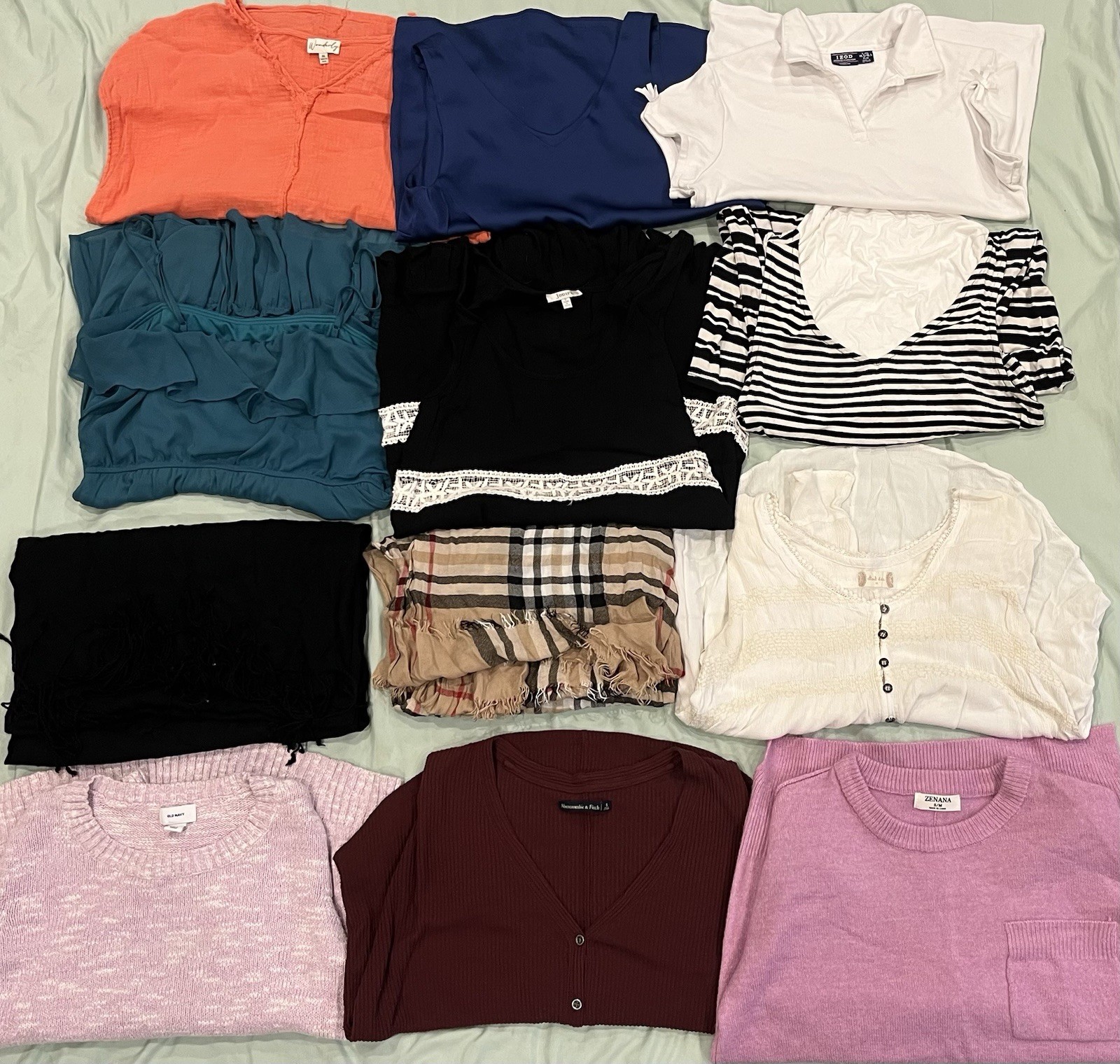 Women’s Clothing Bundle S/M – Tops, Dresses, Sweaters & Scarves (13+ Pieces)