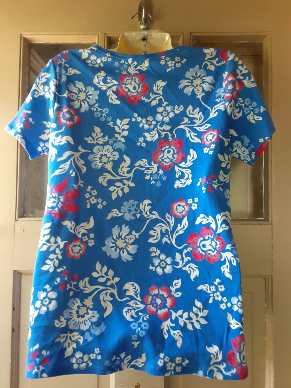 Croft & Barrow Woman&rsquo;s Lot (TWO) Classic Tee&rsquo;s Size Medium NEW WITH TAGS