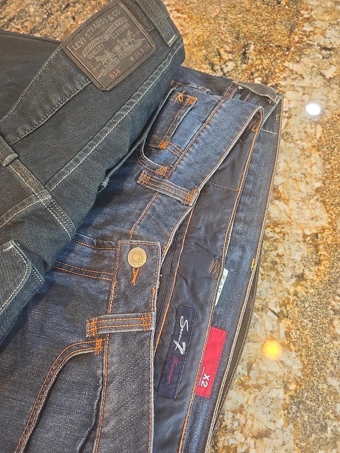 Wholesale Lot 17 Men&rsquo;s Jeans Mixed Sizes BKE, Levi&rsquo;s, Express & More Mid 2000s