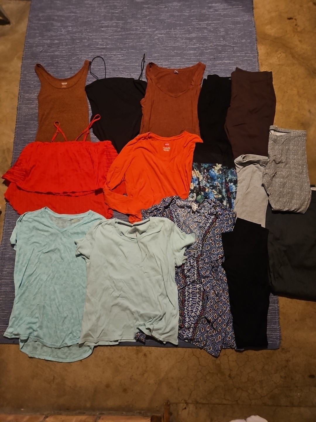 Lot Of 14 Women&rsquo;s Size LARGE Clothing Lot H&M PINK OLD NAVY