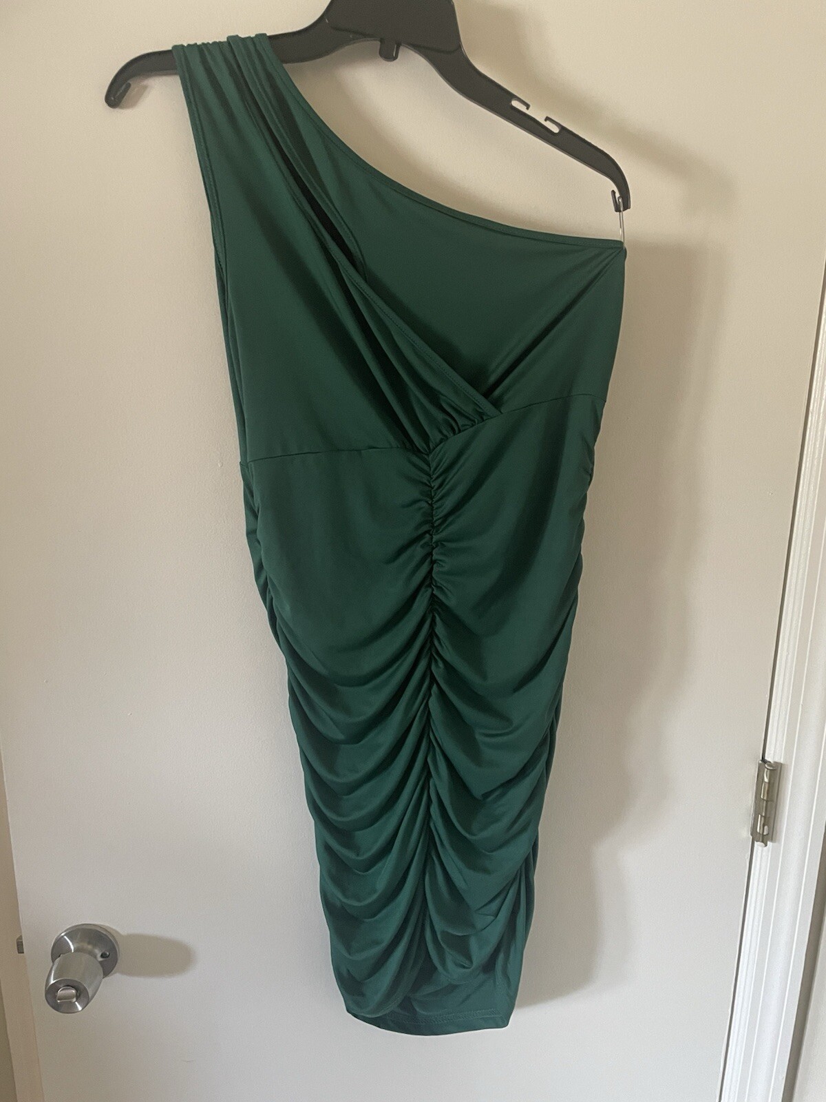 Mixed bulk clothing haul for woman’s (includes shirts, dresses etc) 200$+ value