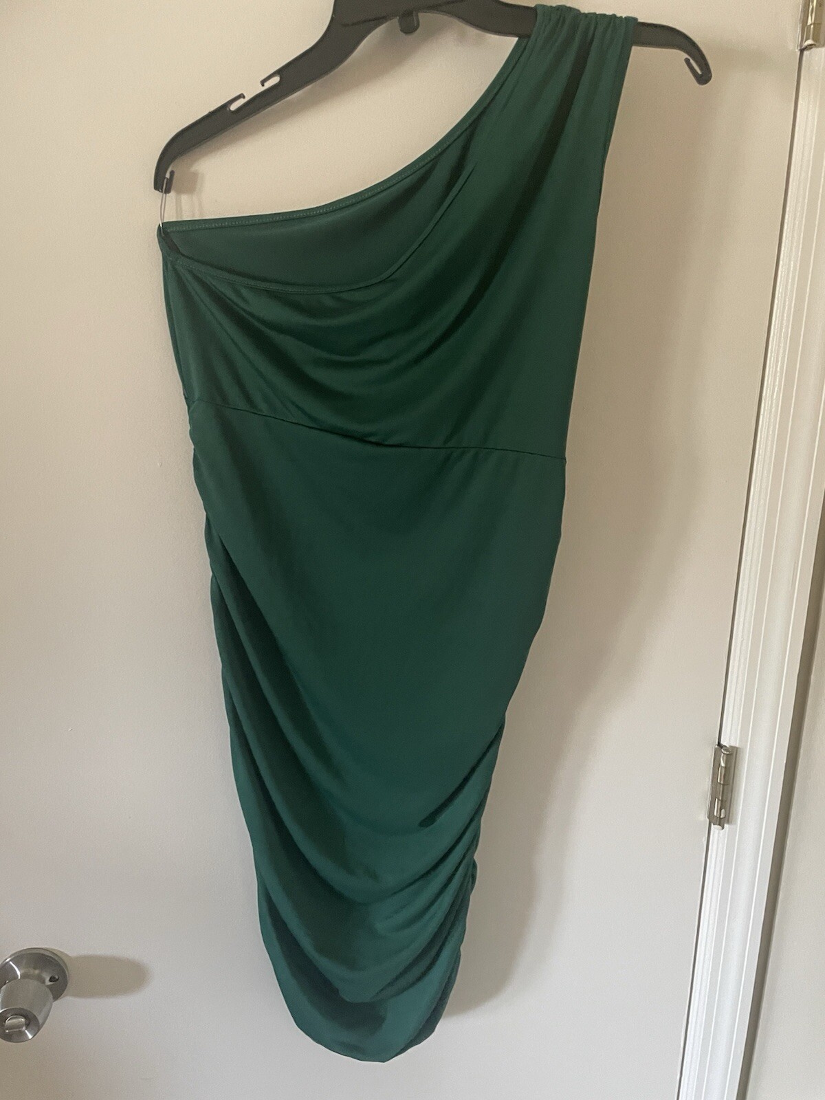 Mixed bulk clothing haul for woman’s (includes shirts, dresses etc) 200$+ value