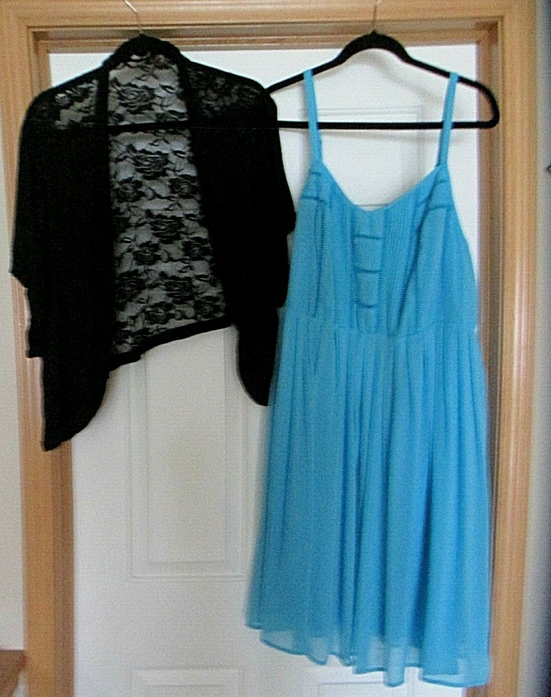 WOMANS PLUS SIZE 18/20 LANE BRYANT, TORRID, LEE MORE CLOTHING LOT# 9663