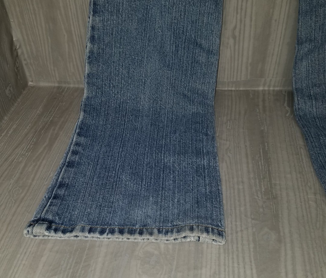 Express Jeans Womens Blue Light Wash Sz 1/2R Flare Low Rise #21