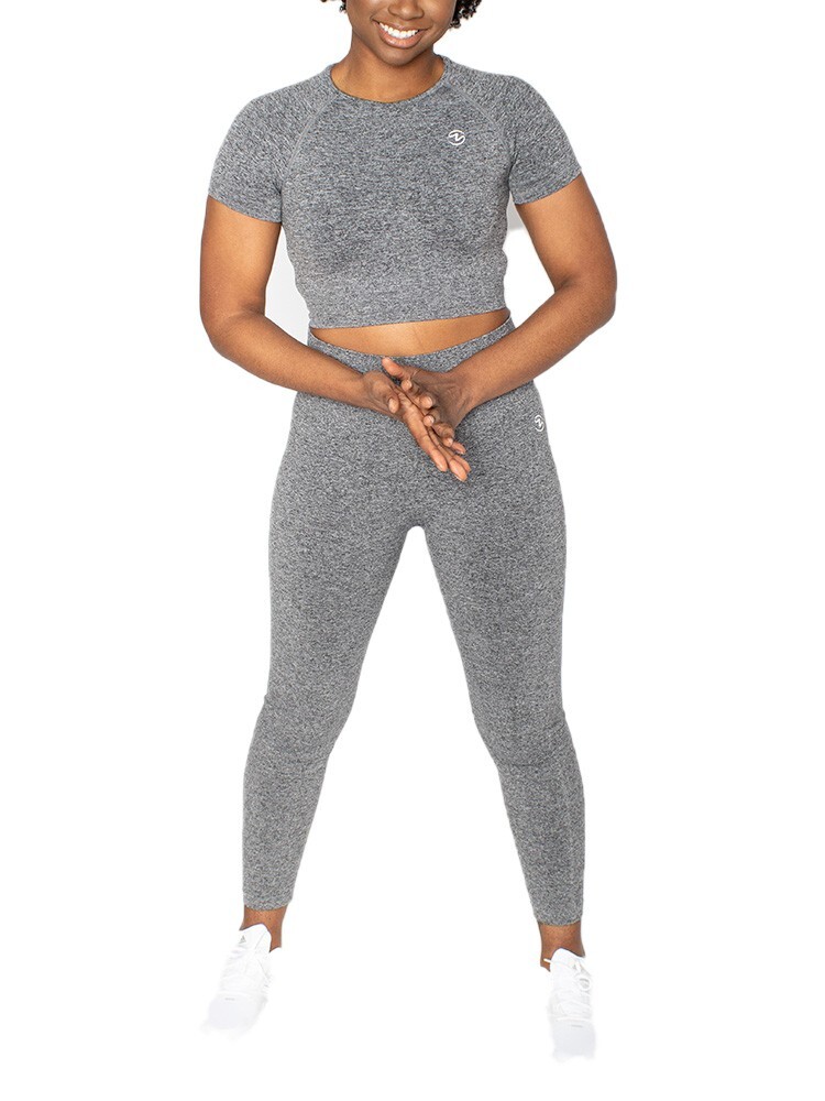 BRAND NEW WOMEN ATHLETIC APPAREL LOT- 100 PIECES! – $500