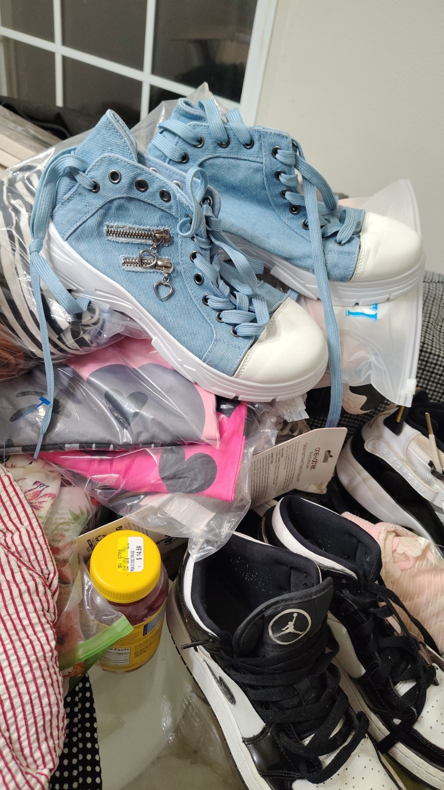 Jordan Air Jordan 3Y Mixed Lot: Denim High-Top Sneakers & Sequin Polka Dot