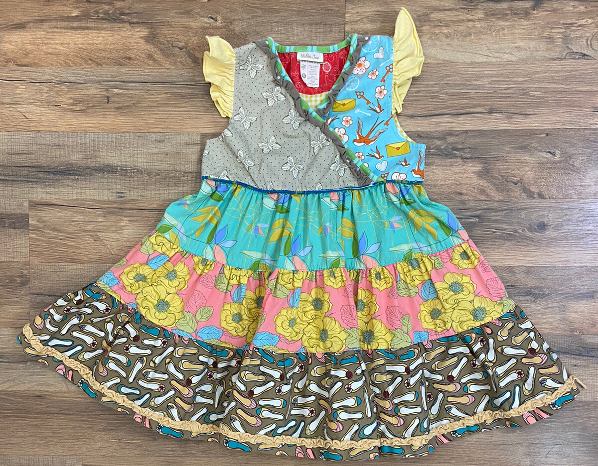 Girls Size 5-6 LOT Matilda Jane Dress Ann Loren Cupcake Outfit Leggings Santa