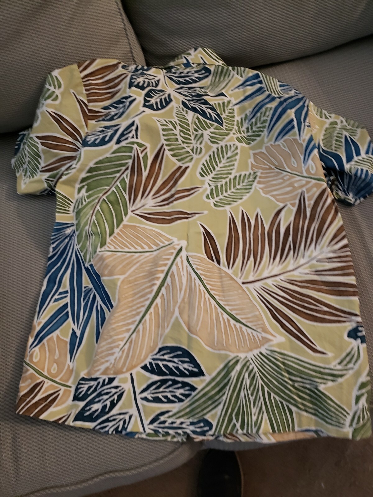 Lot of 2 Tropical Boys Button Up Tops 1x Sm adult , 1x 14 Regular