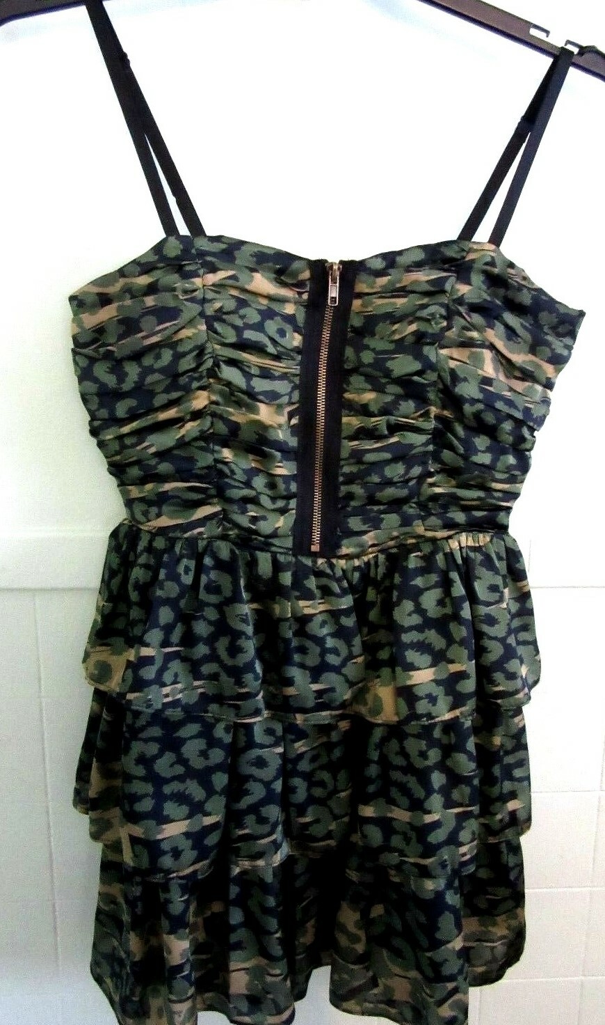 Medium Geometric Zipper Spaghetti Strap Ruffle Tiered Dress