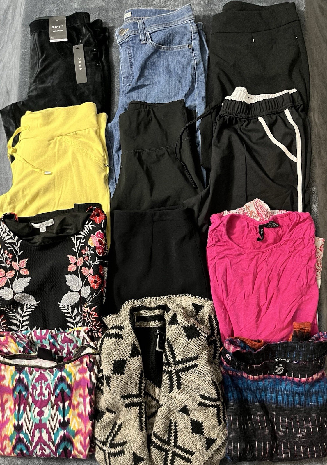 Lot of 12 Womens Petite Size Medium (PM 8P 10P) Shirt Sweater Dress Pants Jeans