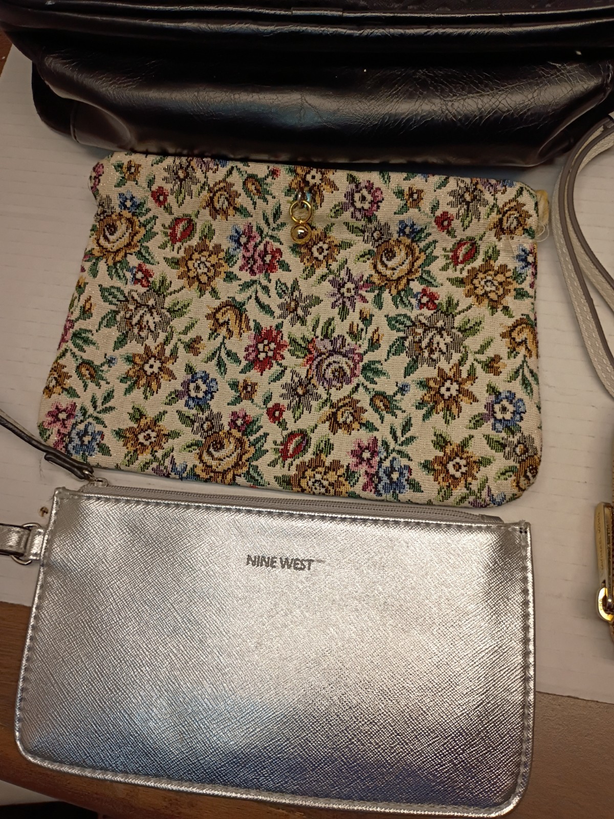 Coach, Michael Kors, BCBG Paris, Liz Claiborne Mixed Handbag Lot, Logo