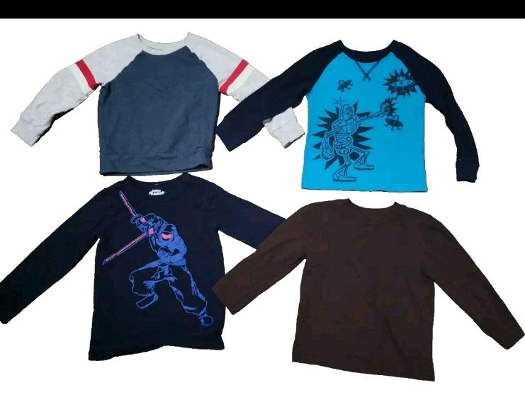 EUC Huge Lot Of Boy&rsquo;s Clothes 15 pieces FALL/WINTER Size 16-18-20YRS