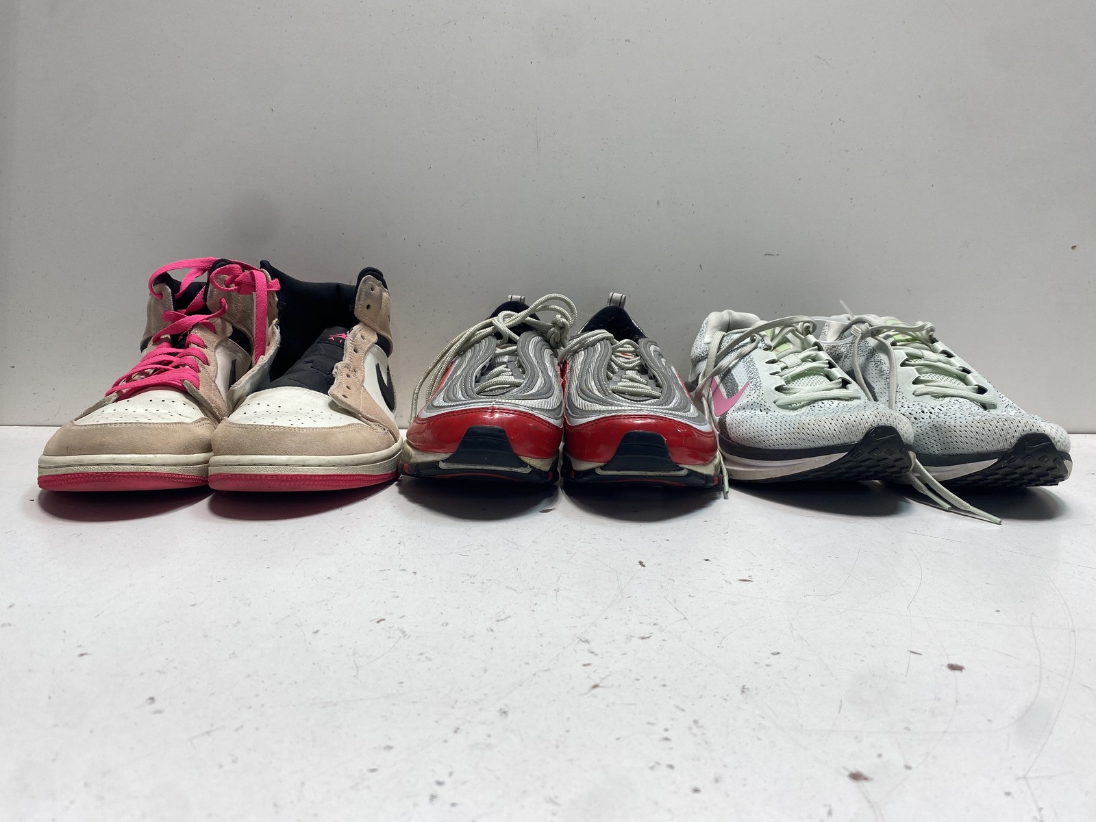 Nike Sneaker Bundle Air Jordan 1 Air Max 97 Pegasus 40 3 Pairs Size 11
