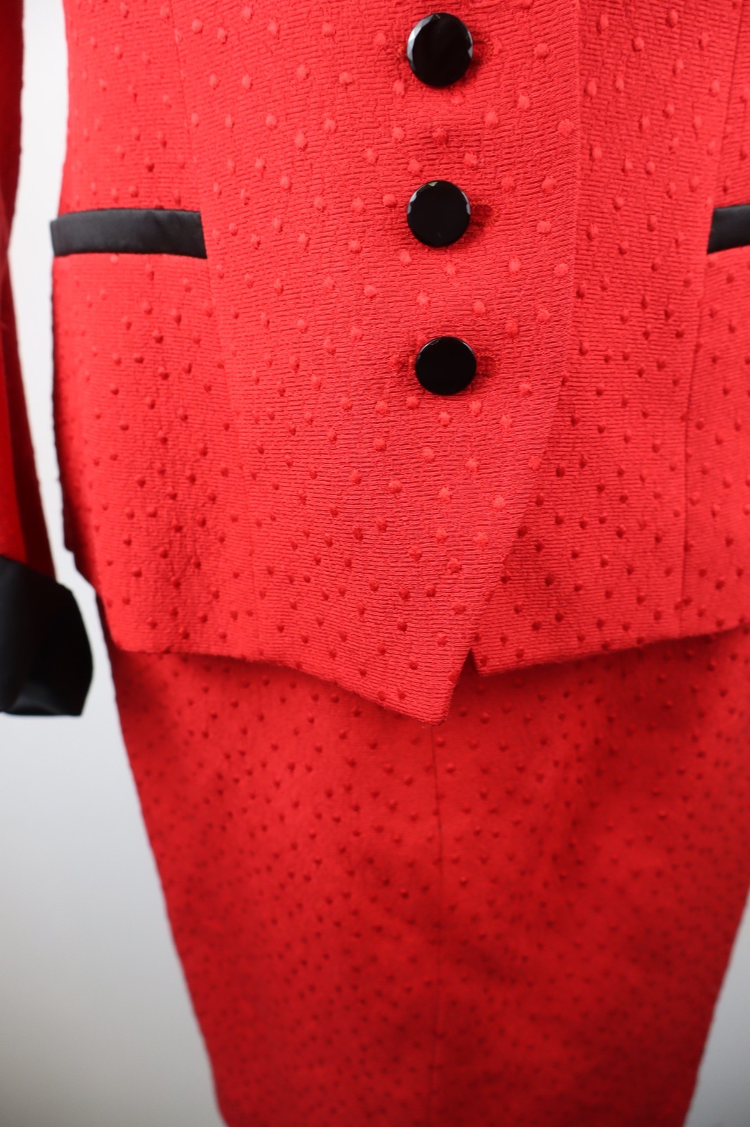 LOUIS FARAUD 2-Piece Suit Set Womens Size 40 Wool Silk Red V-Neck Blazer Skirt