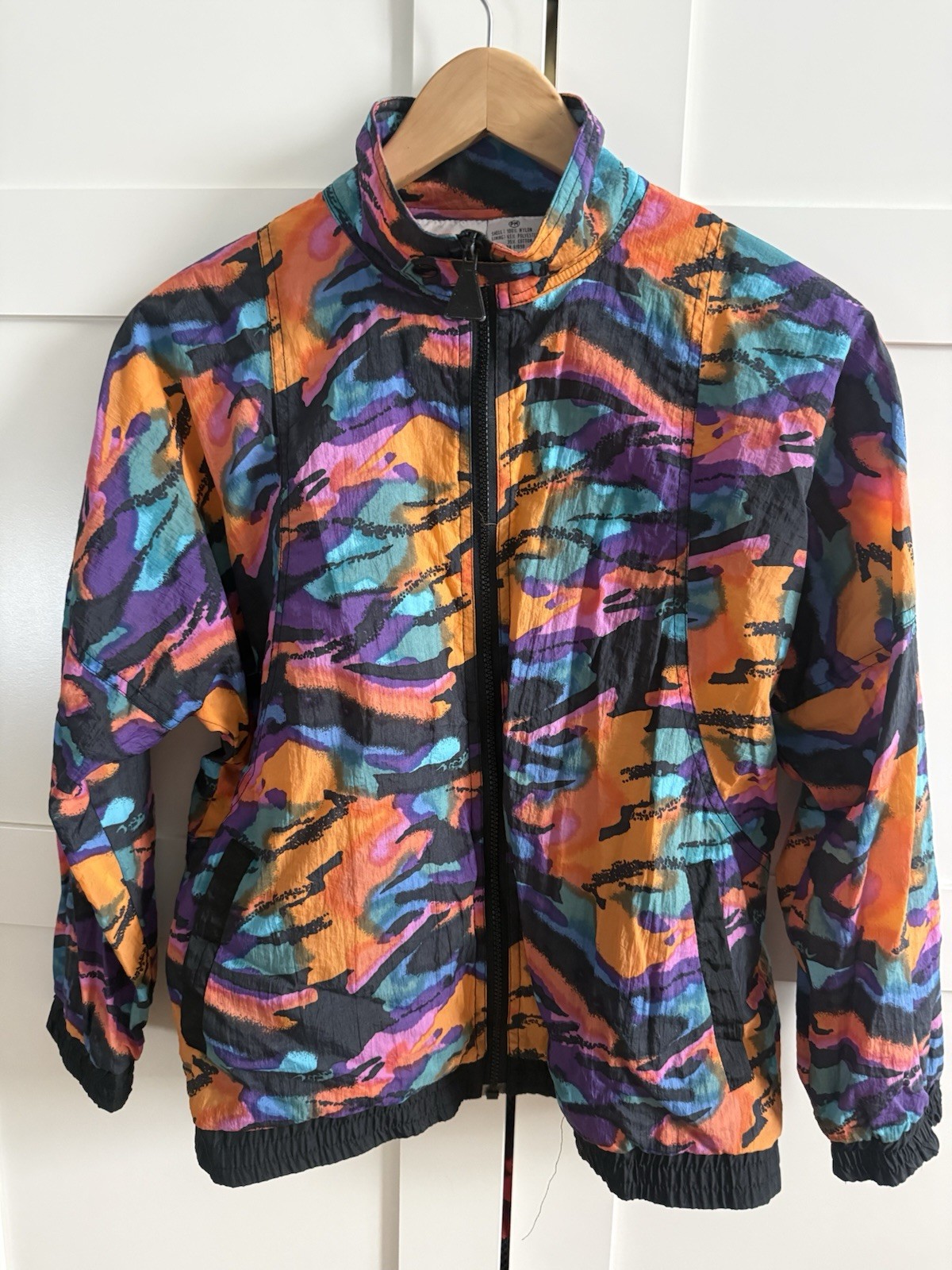 80s 90s VNTG Women’s Nylon Jacket & Light Wash Blue Denim Mom High Rise set