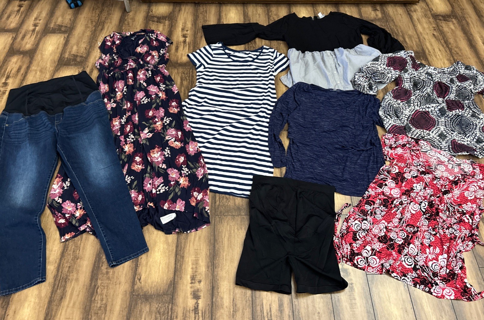 8 Piece Lot Maternity Size XL XXL, Isabel, Liz Lange, Motherhood