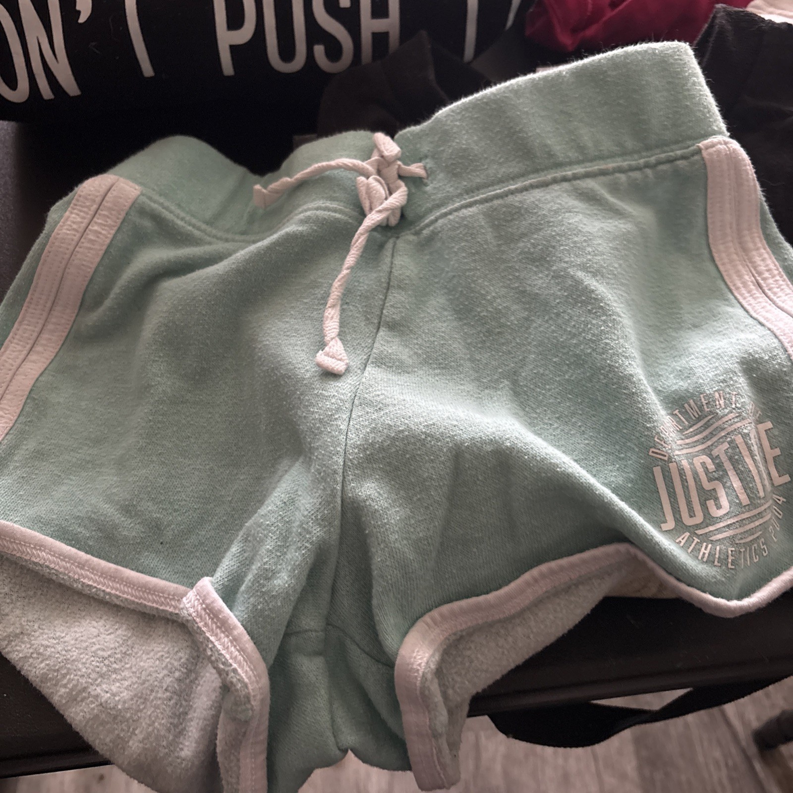 girls clothes lot size 8-10 (5 PCs)