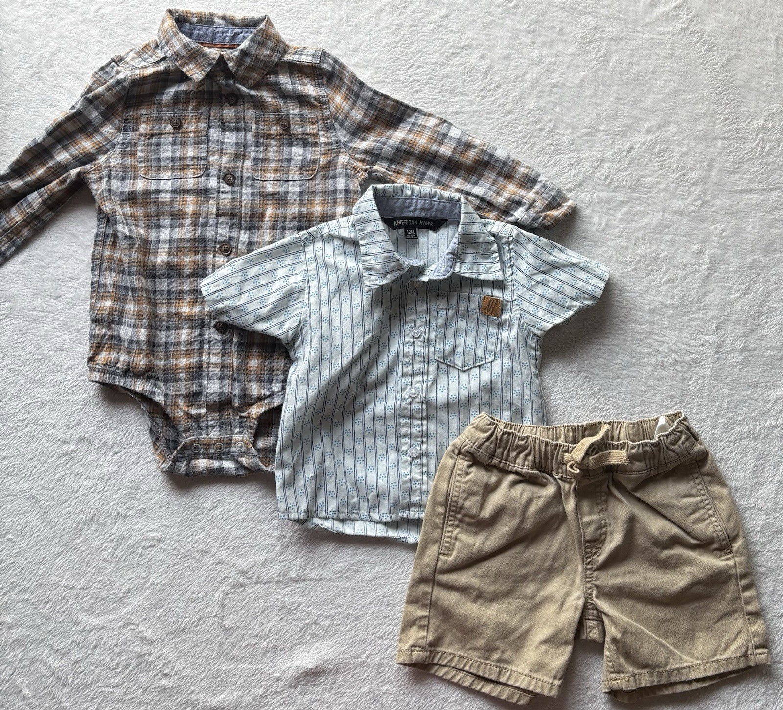 • Lot Of 3 Boys Clothing Size 12-24 Months