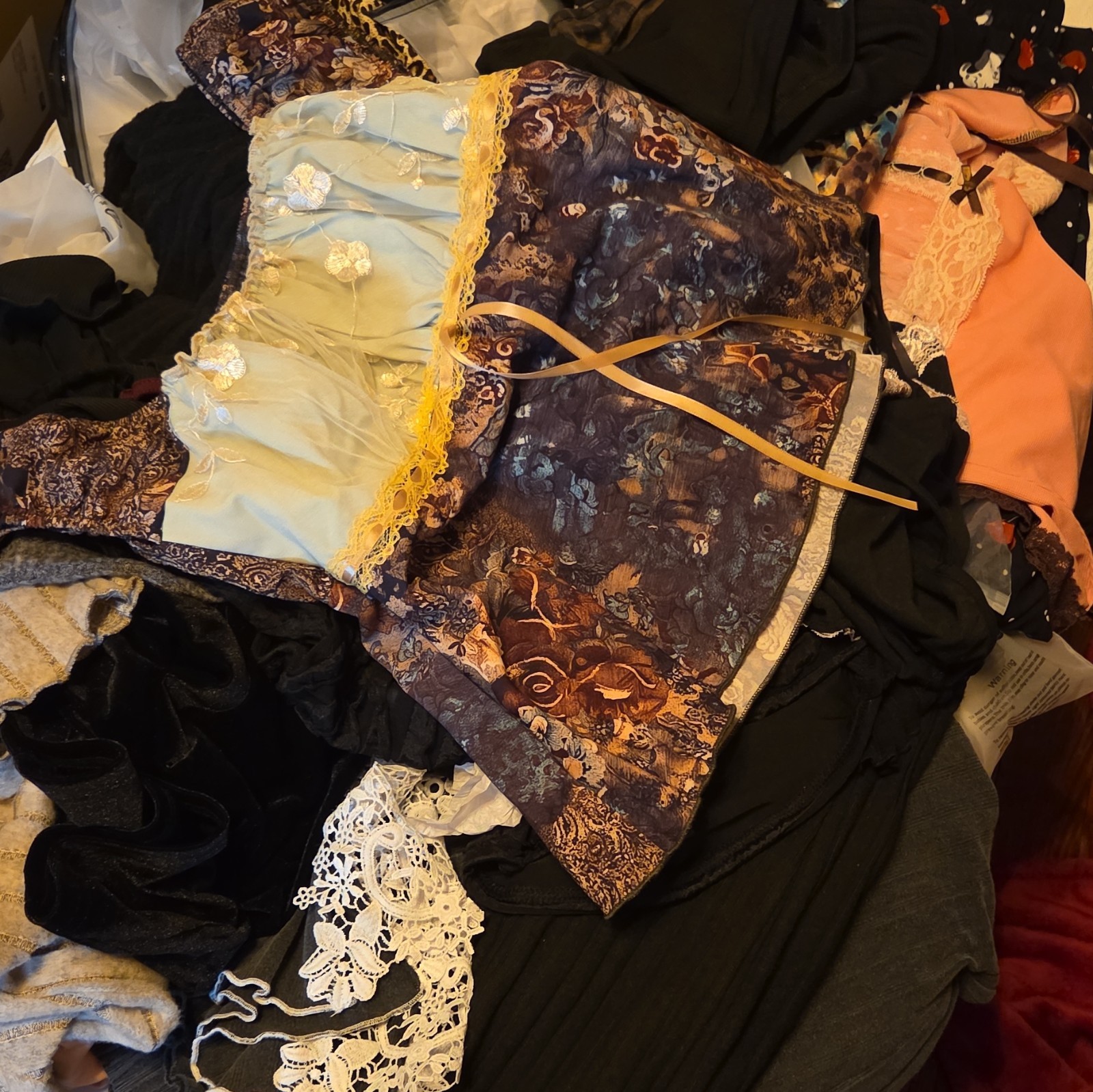 Shein 26 Piece Lot NWT & NWOT, Dazy, ROMWE, Bohemelia, Friful, etc. Small/medium
