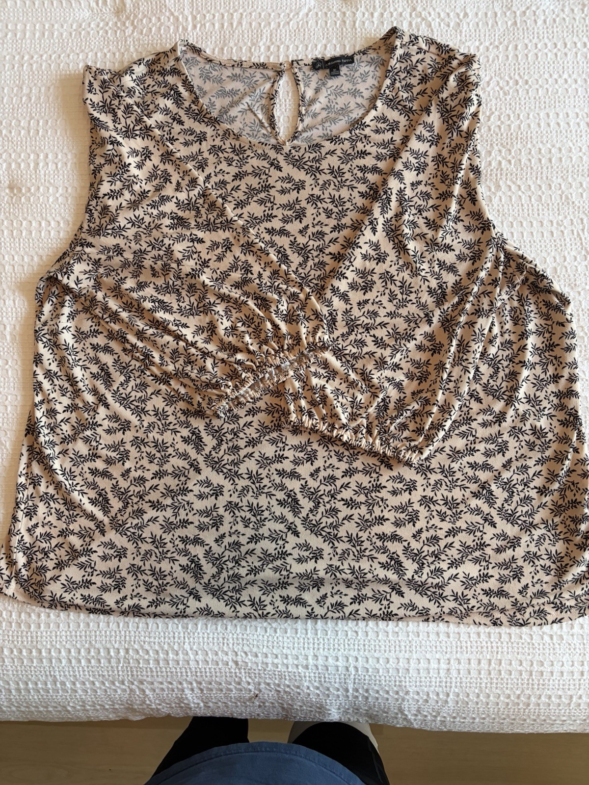 Women’s Plus Size Clothing – Approx. 8 Pieces – Mixed Brands – Good Condition