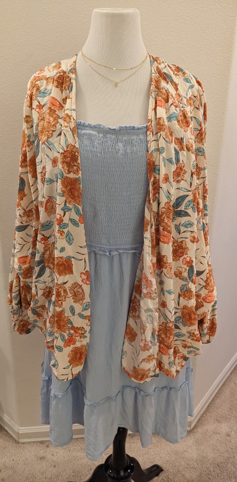 womens lot NWT 250pc Mixed Women&rsquo;s Clothing Lot. goob s,m,l,xl,2xl,3xl
