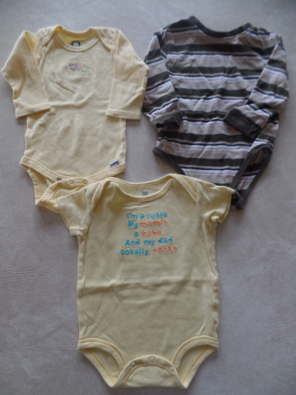 baby boys 3 PIECE LOT 1 pc OUTFITS CARTERS Rompers MOM DAD snap shirt 6-9 MONTHS