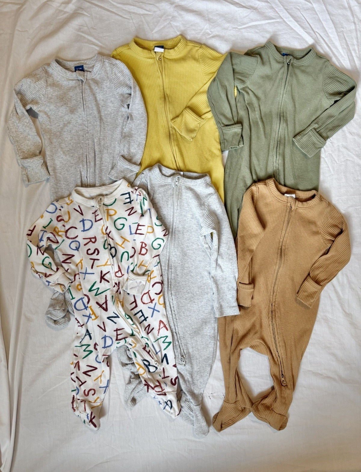 6-piece Old Navy Unisex Baby Zip-Up Cotton Sleepers 3-6, 6-9 month