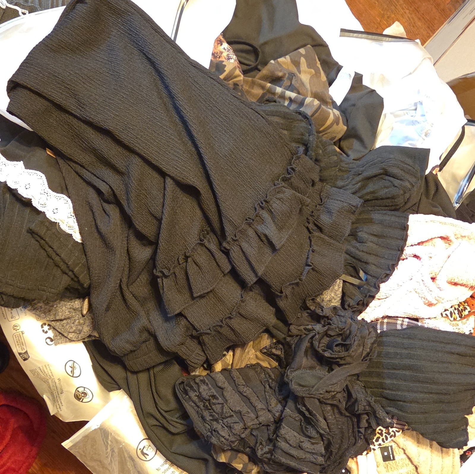 Shein 26 Piece Lot NWT & NWOT, Dazy, ROMWE, Bohemelia, Friful, etc. Small/medium