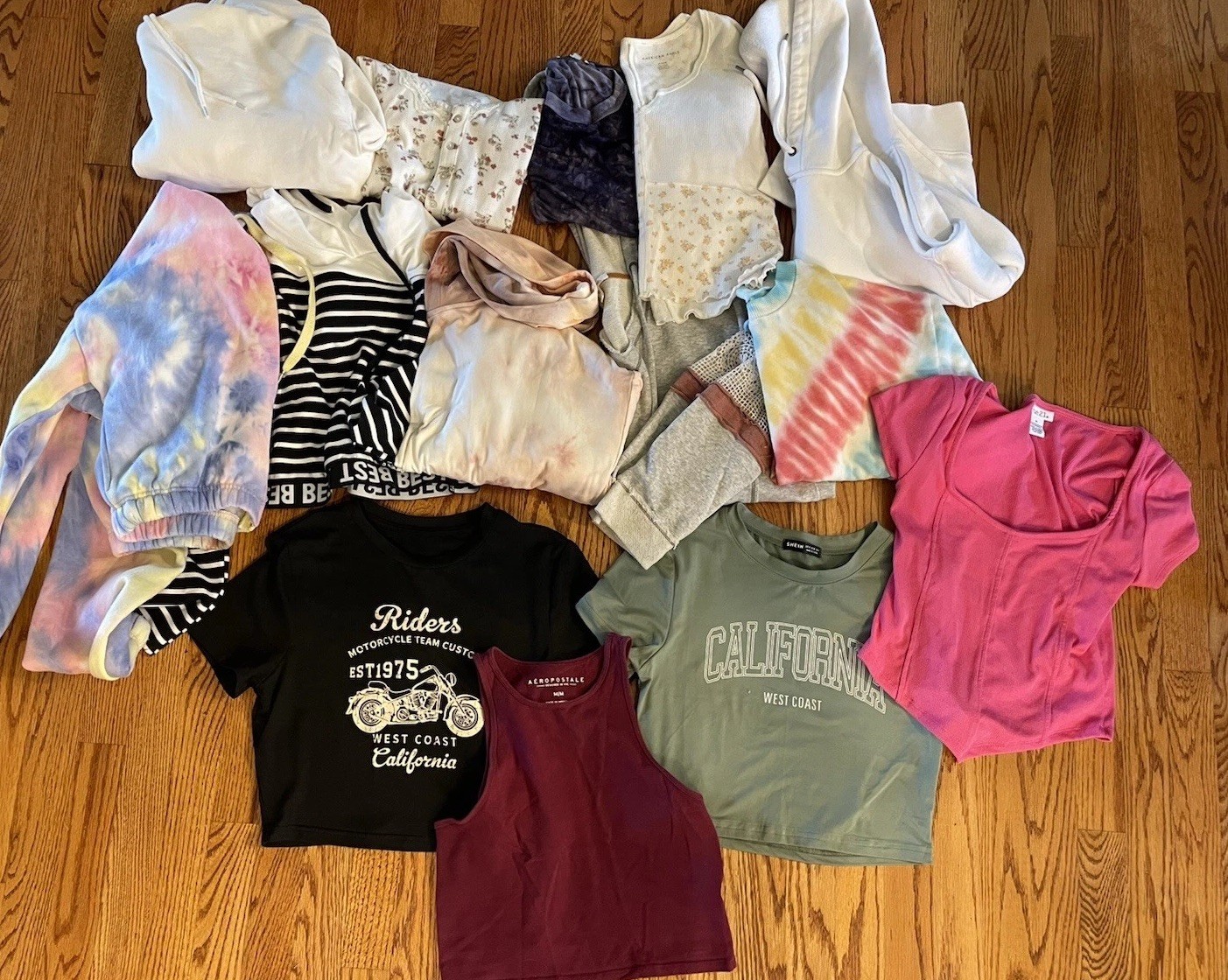 14 Item Clothing Lot!! Woman’s Tops, Size Medium