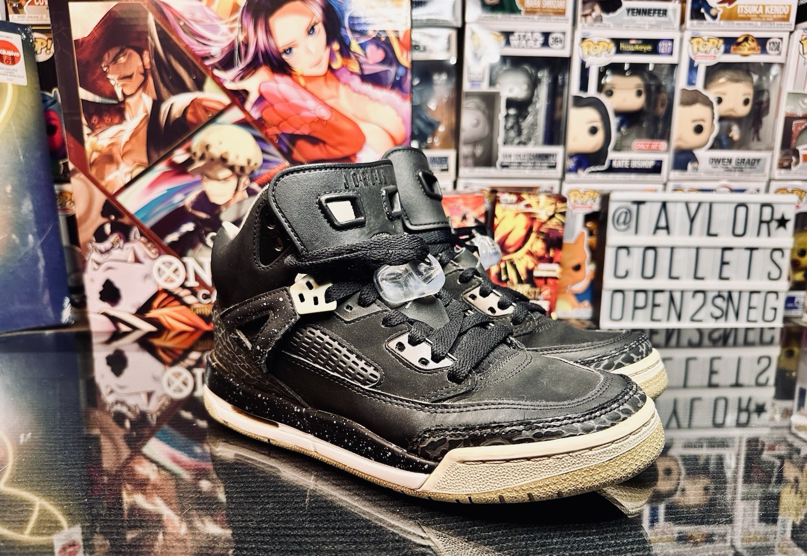 Large Jordan Shoe Lot – Vintage Find. – Nice Collection- Youth