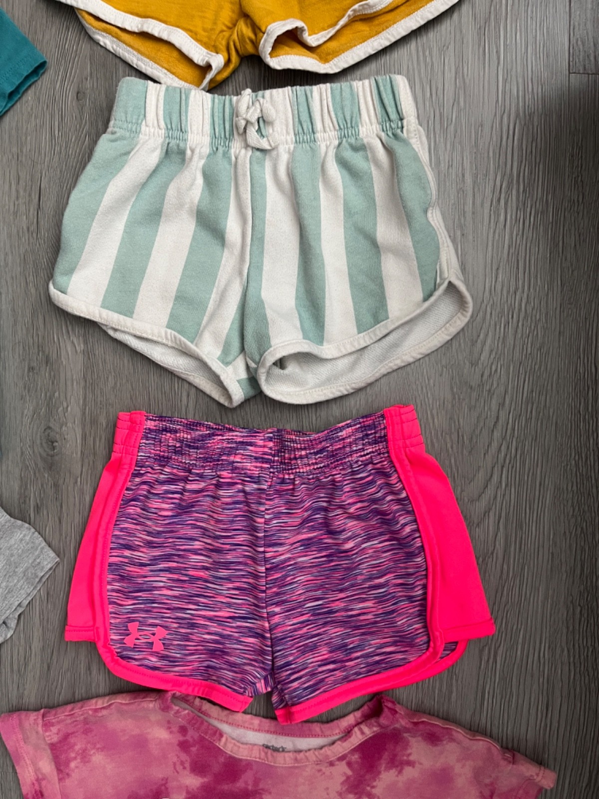Girls Clothing Lot – T-Shirts & Shorts, St. Patrick&rsquo;s/Cat/Butterfly Size XS/4-5
