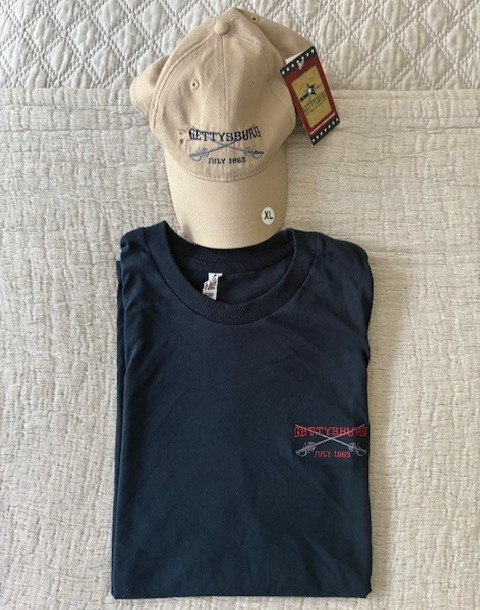 2017 GETTYSBURG NWT XL CAP W/FLAG PIN; NWOT XL NAVY BLUE COTTN T-SHIRT ORIG. OWN