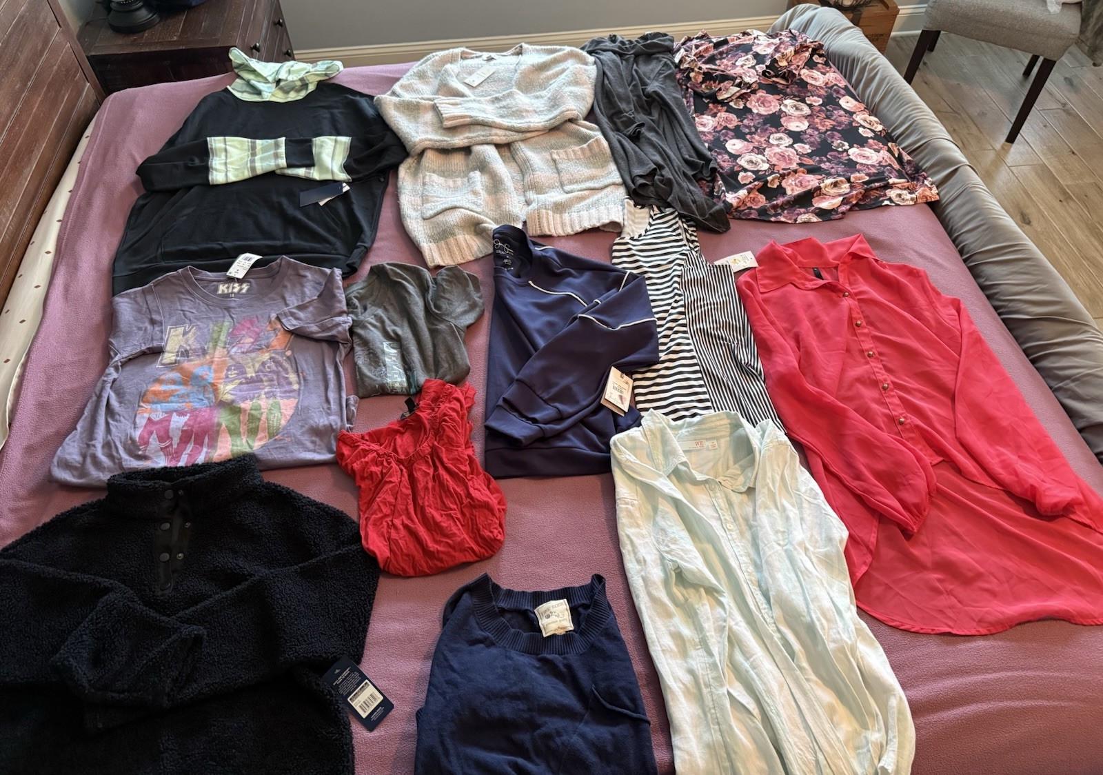 Lot Of 13 Women’s Size Medium (7 Items New W/tags)