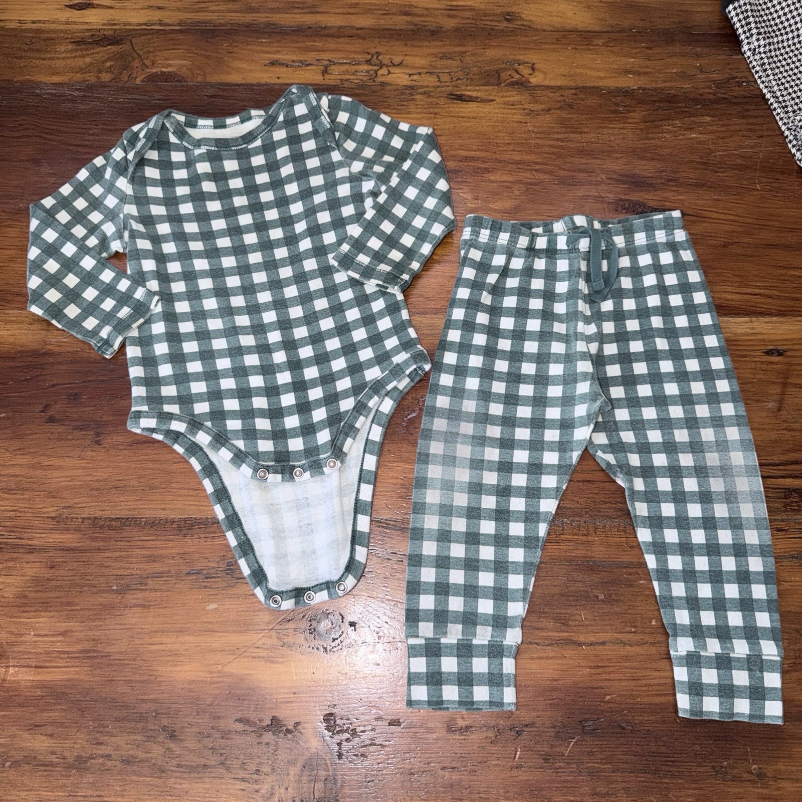 Baby 18-24Months Lot of 6 Cotton Long Sleeve Bodysuit & Pants Sets