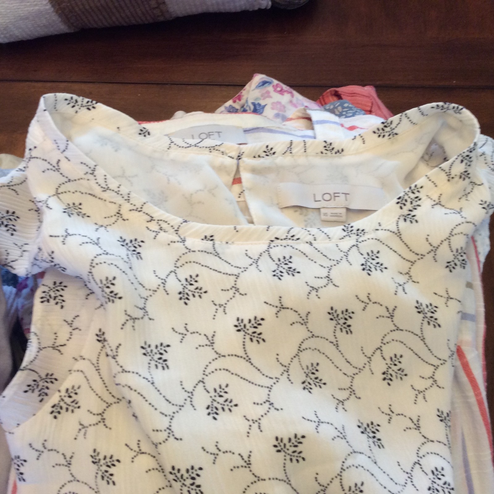 Huge Womens Clothing Lot Ann Taylor Sizes Medium Small XS 12 Lbs 25 + Pieces