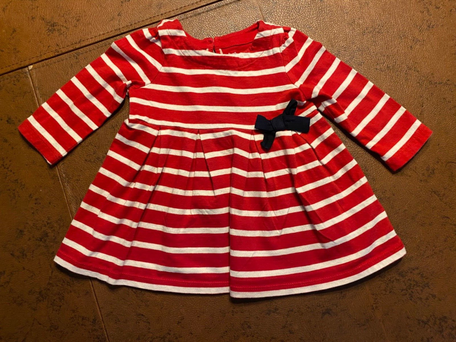 Lot of 10. Baby Girls Clothes Carters, Old Navy, Baby Gap 6-12 mos.