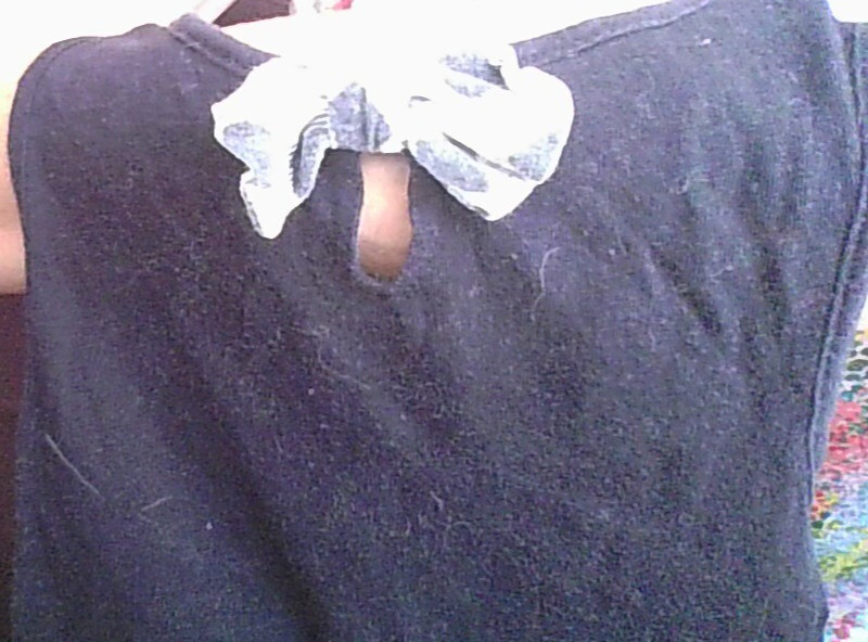 Girls Clothes: 2 5/6 Tanktops/2 6/7 Sweaters/1 M T-Shirt Varied Brands *FLAWS*